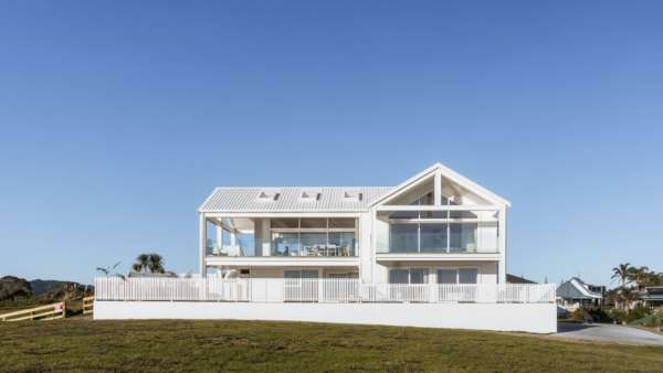 white aluminium picket fence